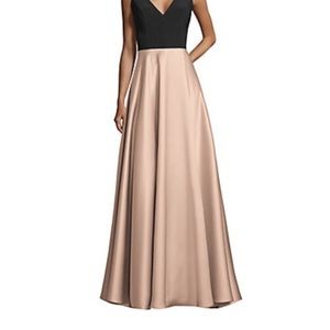 NWT Betsy and Adam Womans long formal dress size 4